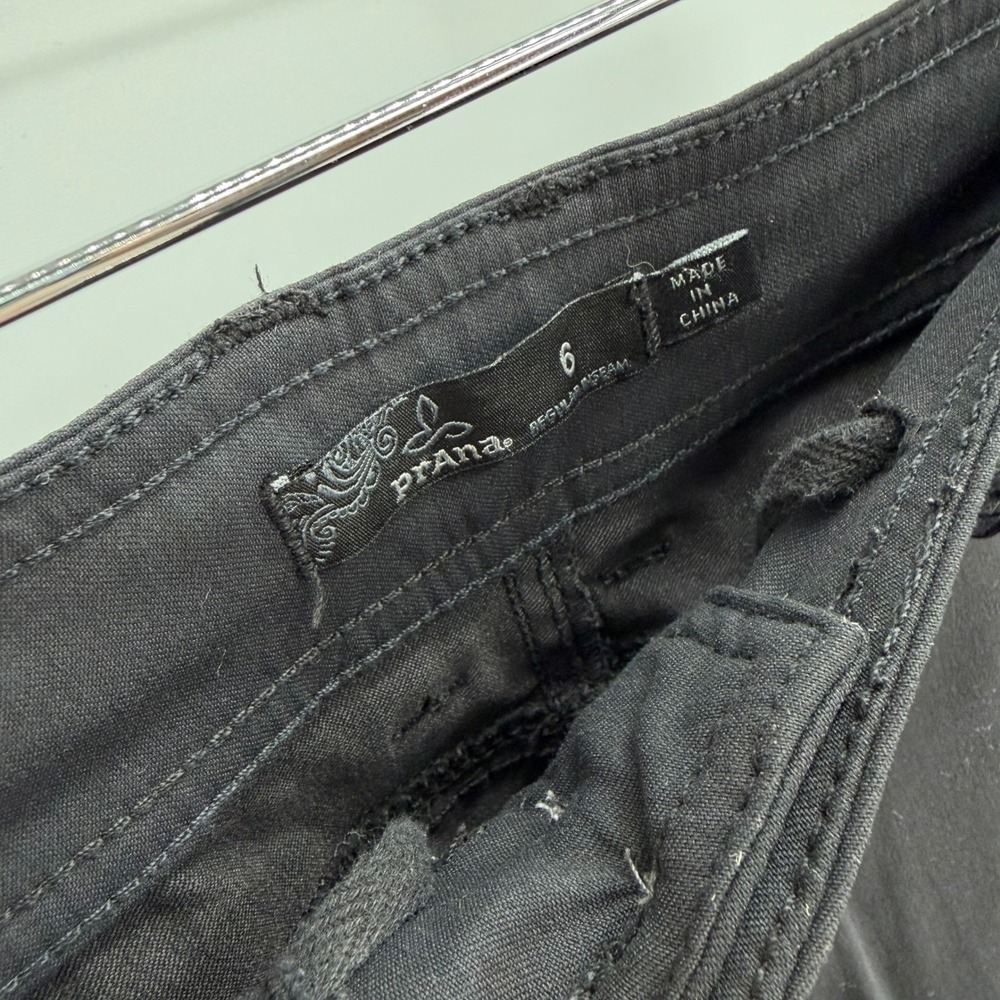 Prana Halle Hiking Pants Size 6 Straight Black Nylon Stretch Roll Up W4119RG23 - Picture 4 of 12